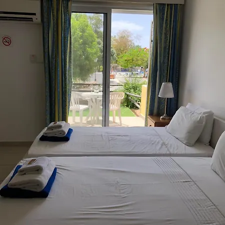 Paphos Gardens - 1Br Apt Near Pool, 5 Mins To Beach And Shops Apartment