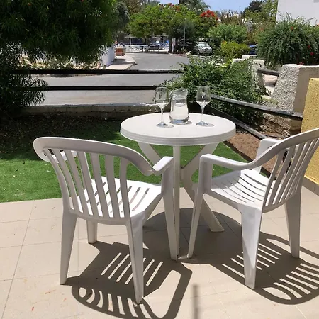 Apartment Sunny Garden By & Pool -