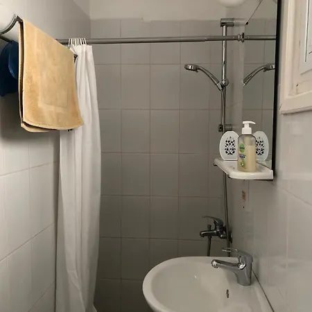 Gardens - 1br Near Pool, 5 Mins To And Shops Appartement *